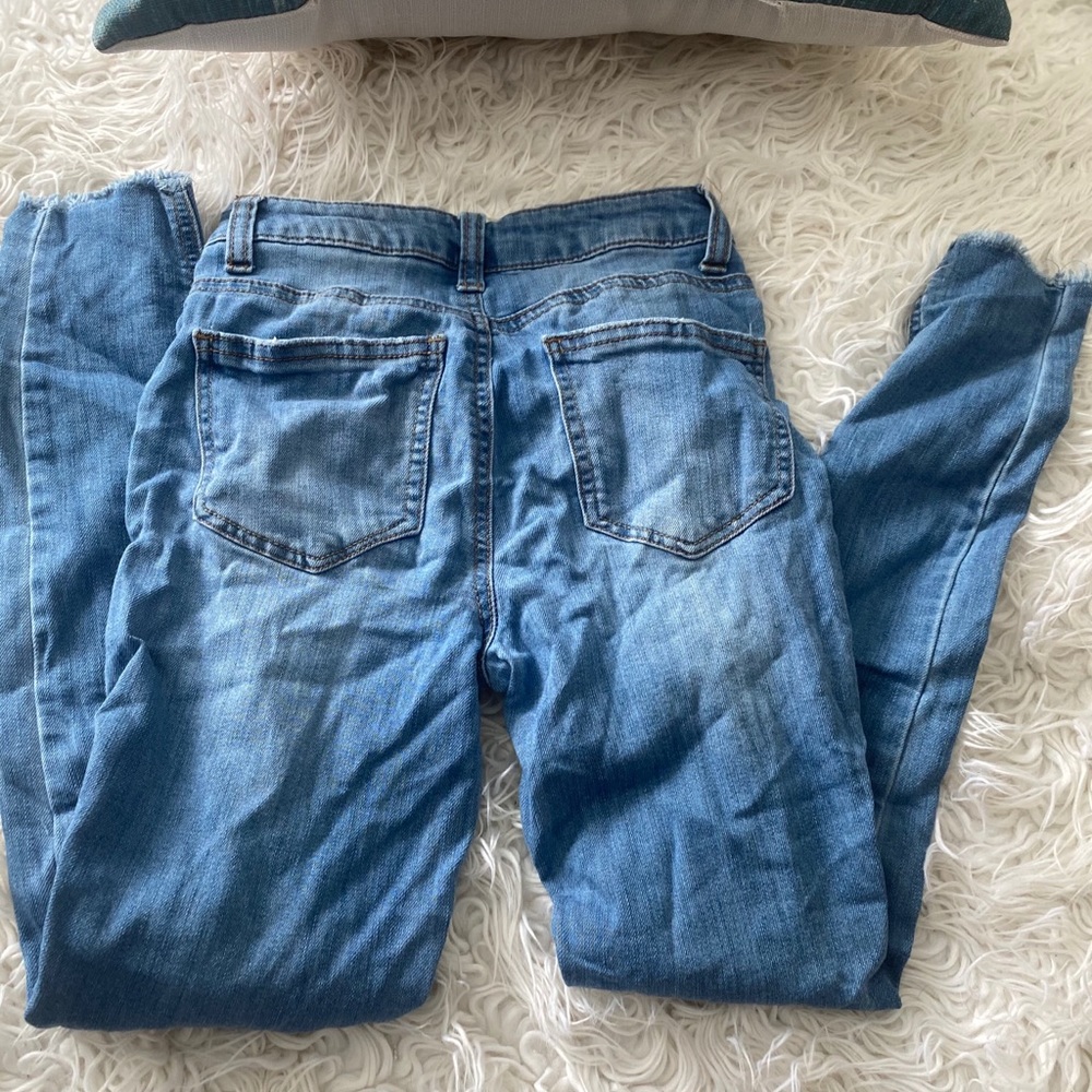 No Boundaries Mid-Rise Skinny Jeans - Picture 3 of 4